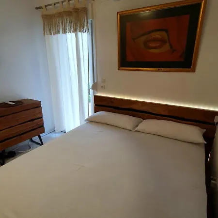 Pefko Couple's Cave 佩科霍里